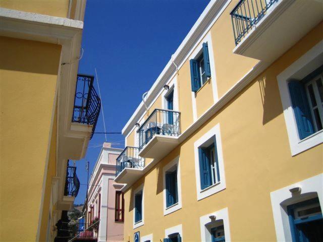 Albatros Hotel Simi Exterior foto
